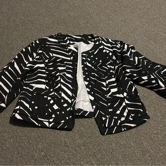 East 5th zebra jacket - Picture 1 of 3